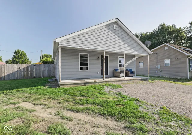 3rd image of 995 E Gray St, Martinsville, IN 46151 | MLS# 22111424