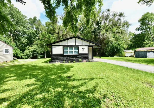 Photo 2 of Single family home for sale at 3034 E 35th Street, Indianapolis, IN 46218 | MLS# 22111433 | Listing updated on 2026-09-15