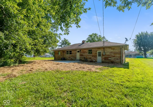 Homes for sale in Crothersville, IN | 106 N Bethany Rd, Crothersville, IN 47229 | MLS# 22111436