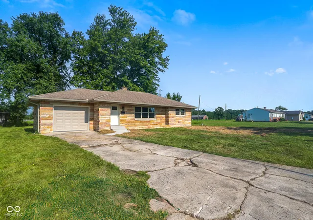 Homes for sale in Crothersville, IN | 106 N Bethany Rd, Crothersville, IN 47229 | MLS# 22111436