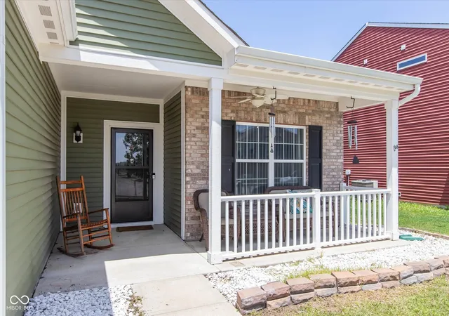 Homes for sale in Greenwood, IN | 898 Briarstone Dr, Greenwood, IN 46143 | MLS# 22111439