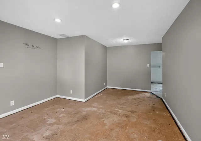 Photo 4 of Single family home for sale at 1745 Orchid Ct, Indianapolis, IN 46219 | MLS# 22111448 | Listing updated on 2026-09-21