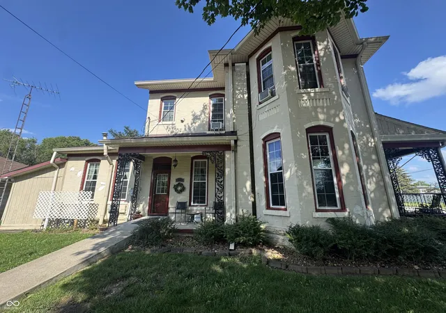 Homes for sale in Greensburg, IN | 704 E Main St, Greensburg, IN 47240 | MLS# 22111452
