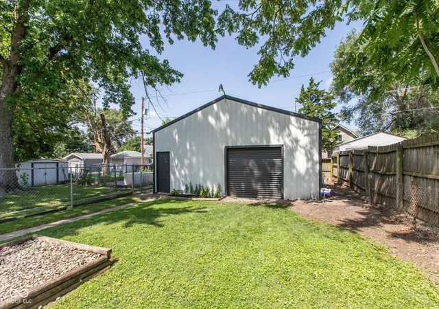 3rd image of 538 N Oxford St, Indianapolis, IN 46201 | MLS# 22111456