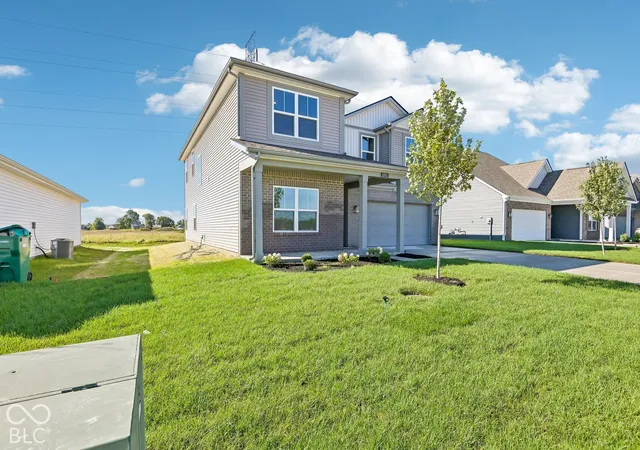 Photo 3 of Sale Pending at 1093 Blackstone Ave, Franklin, IN 46131 | MLS# 22111467 | Listing updated on 2026-10-05