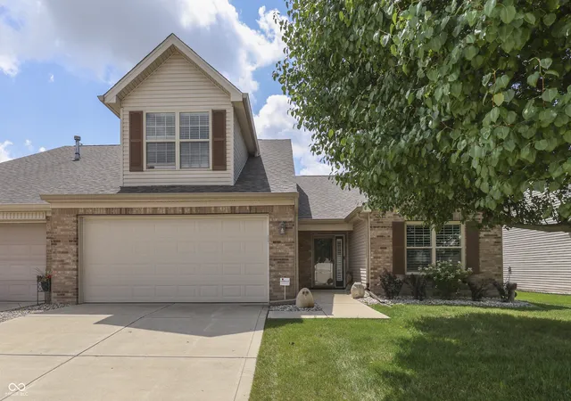 1st image of 1391 Hamilton Dr, Greenwood, IN 46143 | MLS# 22111496
