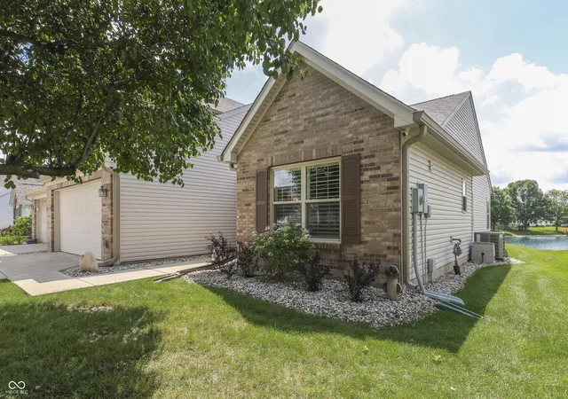 55th image of 1391 Hamilton Dr, Greenwood, IN 46143 | MLS# 22111496