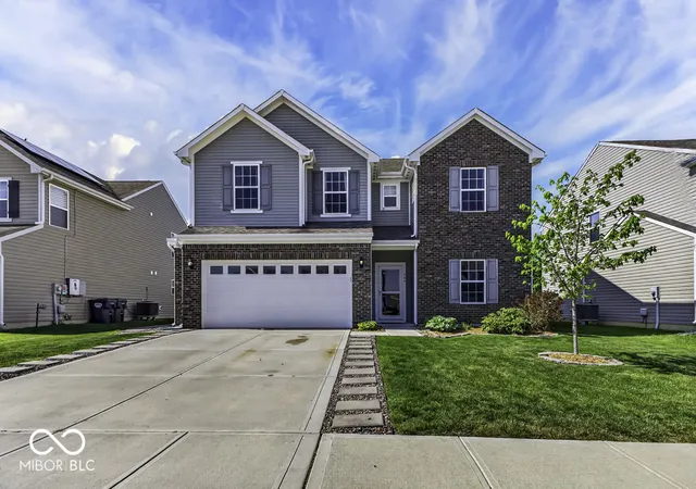 Homes for sale in Greenwood, IN | 886 Starflower Tr, Greenwood, IN 46143 | MLS# 22111538