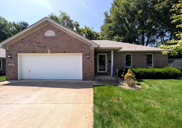 1st image of 5011 Countess Dr, Columbus, IN 47203 | MLS# 22111542