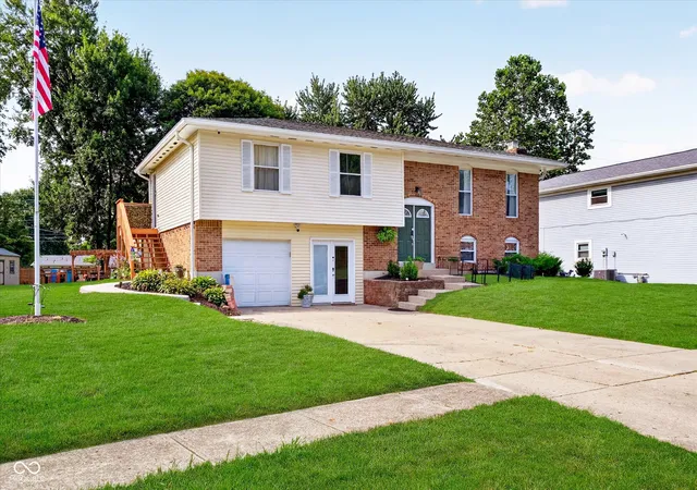 Homes for sale in Indianapolis, IN | 8205 Castleton Blvd, Indianapolis, IN 46256 | MLS# 22111546