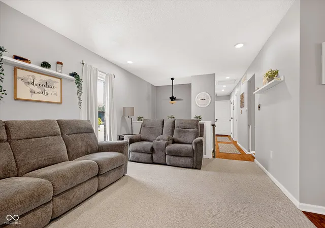Homes for sale in Indianapolis, IN | 8205 Castleton Blvd, Indianapolis, IN 46256 | MLS# 22111546