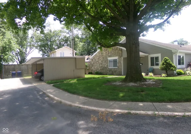 2nd image of 2813 Country Estates Dr, Indianapolis, IN 46227 | MLS# 22111565