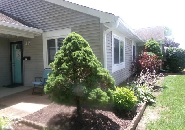 Photo 4 of Condo for sale at 2813 Country Ests Dr, Indianapolis, IN 46227 | MLS# 22111565 | Listing updated on 2026-09-29
