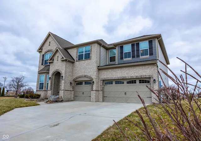 2nd image of 4061 Secretariat Ln, Bargersville, IN 46106 | MLS# 22111571