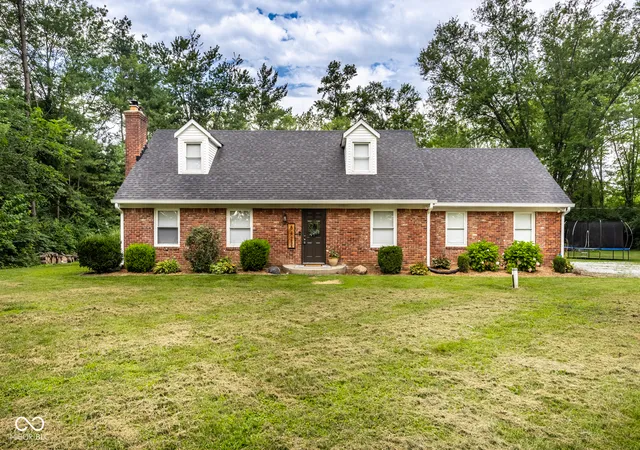 2nd image of 5422 Mann Rd, Indianapolis, IN 46221 | MLS# 22111576