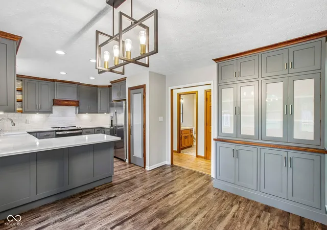 3rd image of 7332 Yorkshire Blvd N, Indianapolis, IN 46229 | MLS# 22111582