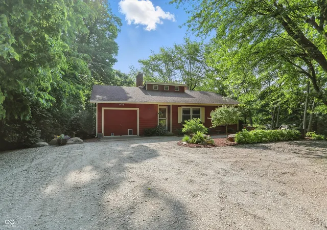 Homes for sale in Rushville, IN | 1712 S Flatrock River Rd, Rushville, IN 46173 | MLS# 22111583