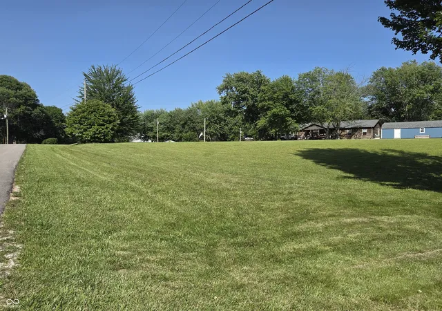 2nd image of 374 W Oneida Trl, Greensburg, IN 47240 | MLS# 22111600