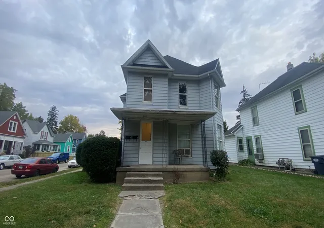 1st image of 604 Hendricks St, Anderson, IN 46016 | MLS# 22111615