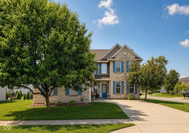 1st image of 914 Peacehaven Pl, Westfield, IN 46074 | MLS# 22111623
