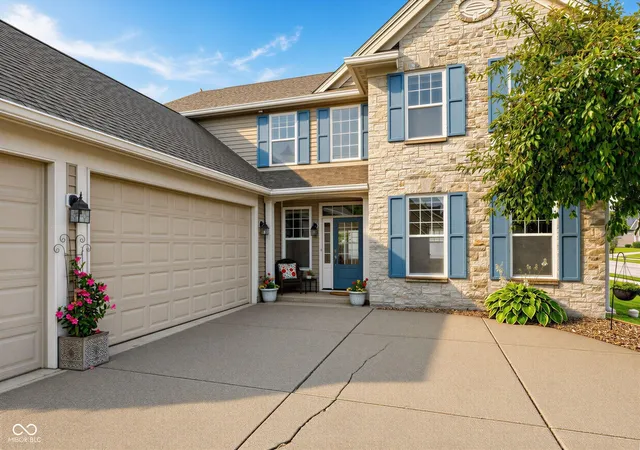 2nd image of 914 Peacehaven Pl, Westfield, IN 46074 | MLS# 22111623