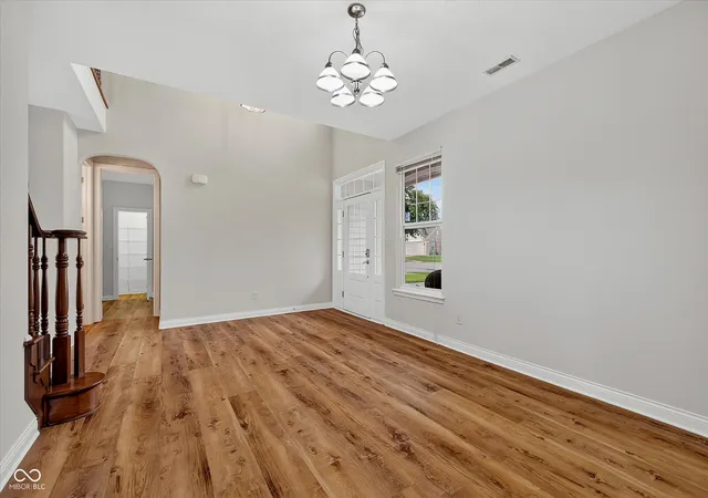 3rd image of 914 Peacehaven Pl, Westfield, IN 46074 | MLS# 22111623