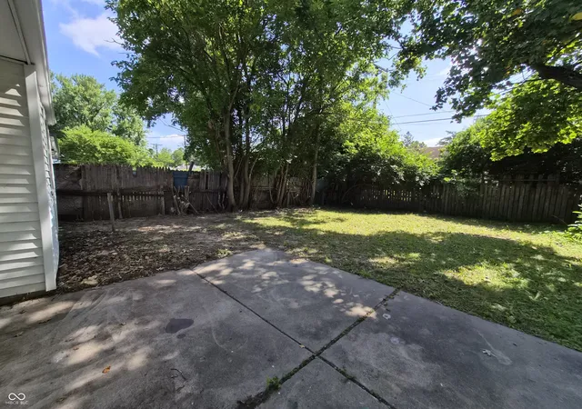 Photo 4 of Single family home for sale at 2425 N Kenyon St, Indianapolis, IN 46219 | MLS# 22111643 | Listing updated on 2026-08-28