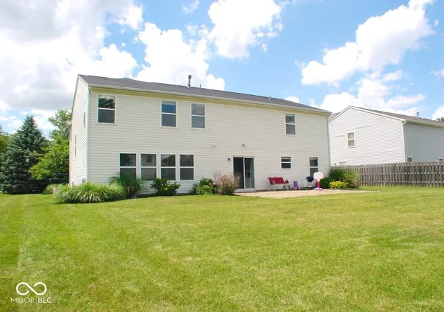 43rd image of 2451 S Woodgrove Wy, New Palestine, IN 46163 | MLS# 22111650