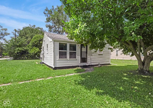 Homes for sale in Indianapolis, IN | 1106 Worcester Ave, Indianapolis, IN 46203 | MLS# 22111655