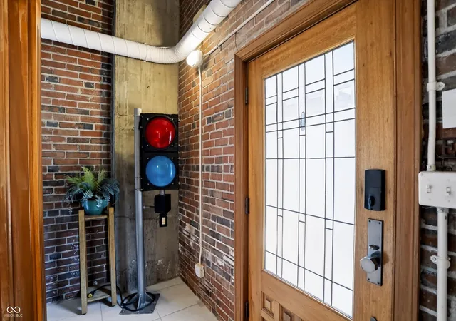 Homes for sale in Indianapolis, IN | 735 Lexington Ave #15, Indianapolis, IN 46203 | MLS# 22111660