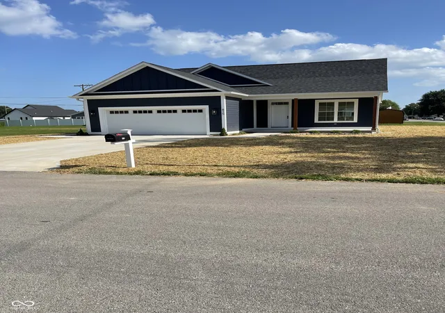 1st image of 815 E Walnut St, Martinsville, IN 46151 | MLS# 22111669