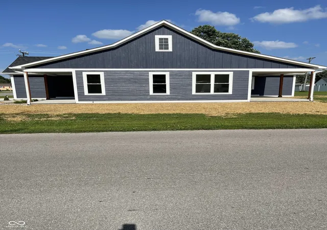 3rd image of 815 E Walnut St, Martinsville, IN 46151 | MLS# 22111669