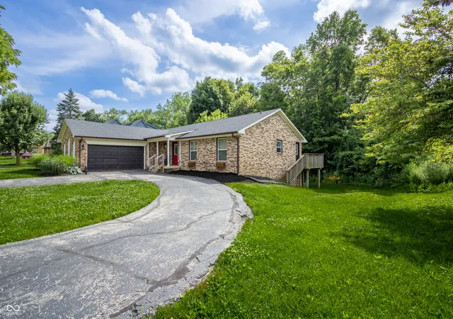 Single family home for sale at 140 Appletree Row, Greenwood, IN 46142 | MLS# 22111670