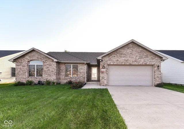 Homes for sale in Yorktown, IN | 1605 S Ohare Blvd, Yorktown, IN 47396 | MLS# 22111679