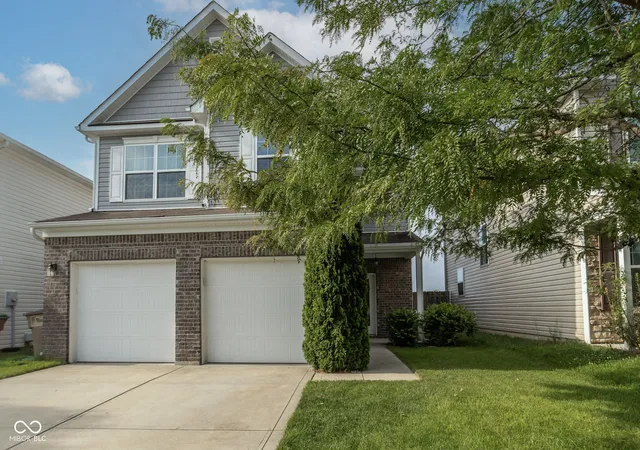 2nd image of 2483 Shadow Bend Dr, Columbus, IN 47201 | MLS# 22111680