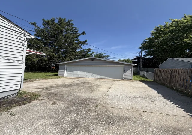 27th image of 416 Byland Dr, Beech Grove, IN 46107 | MLS# 22111688