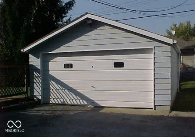 3rd image of 416 Byland Dr, Beech Grove, IN 46107 | MLS# 22111688