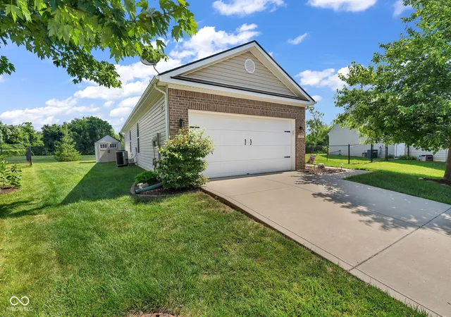 4th image of 757 Aerostar Ct, Avon, IN 46123 | MLS# 22111715
