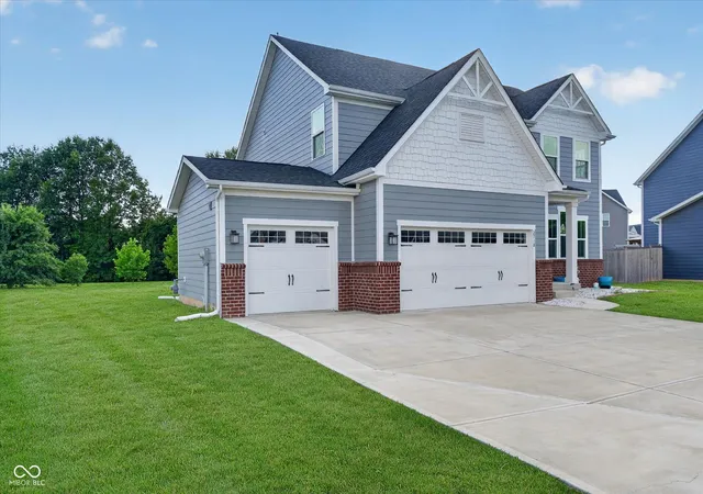 Homes for sale in Plainfield, IN | 2718 Chalbury Dr, Plainfield, IN 46168 | MLS# 22111721