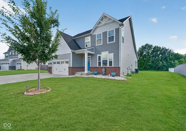 Homes for sale in Plainfield, IN | 2718 Chalbury Dr, Plainfield, IN 46168 | MLS# 22111721
