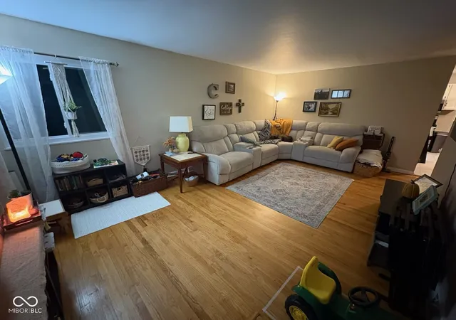 Photo 2 of Sale Pending at 7046 W 100 North, Greenfield, IN 46140 | MLS# 22111750 | Listing updated on 2026-07-31
