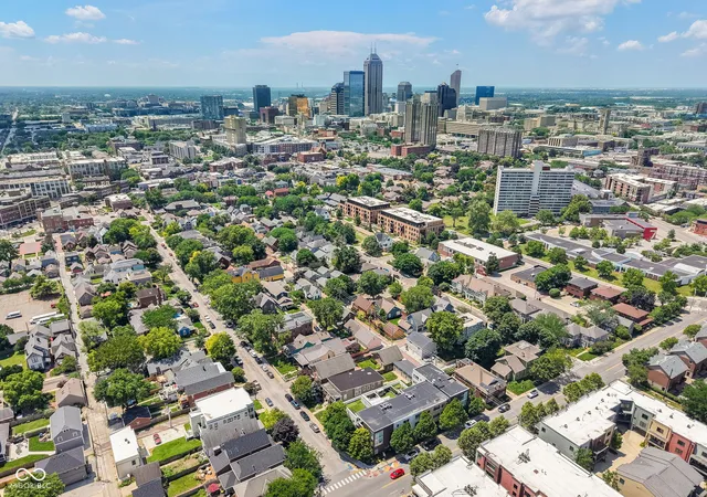 Homes for sale in Indianapolis, IN | 932 N Broadway St #1, Indianapolis, IN 46202 | MLS# 22111755