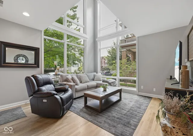 Homes for sale in Indianapolis, IN | 932 N Broadway St #1, Indianapolis, IN 46202 | MLS# 22111755