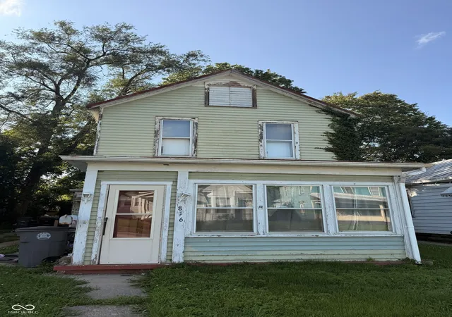 1st image of 816 N 6th St, Vincennes, IN 47591 | MLS# 22111764