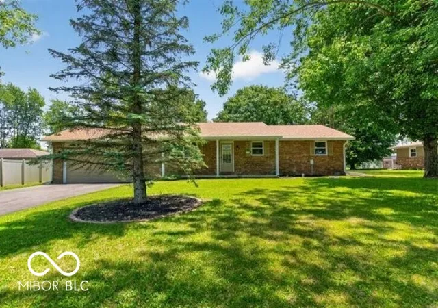 Homes for sale in New Castle, IN | 953 Radio Ln, New Castle, IN 47362 | MLS# 22111768