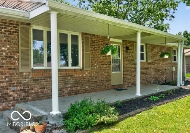 Homes for sale in New Castle, IN | 953 Radio Ln, New Castle, IN 47362 | MLS# 22111768