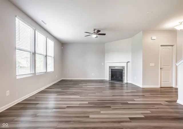 Photo 4 of Single family home for sale at 6845 Oakcrest Dr, Mc Cordsville, IN 46055 | MLS# 22111805 | Listing updated on 2026-08-31