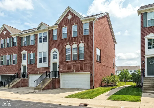 1st image of 11765 Harvard Ln, Carmel, IN 46032 | MLS# 22111815