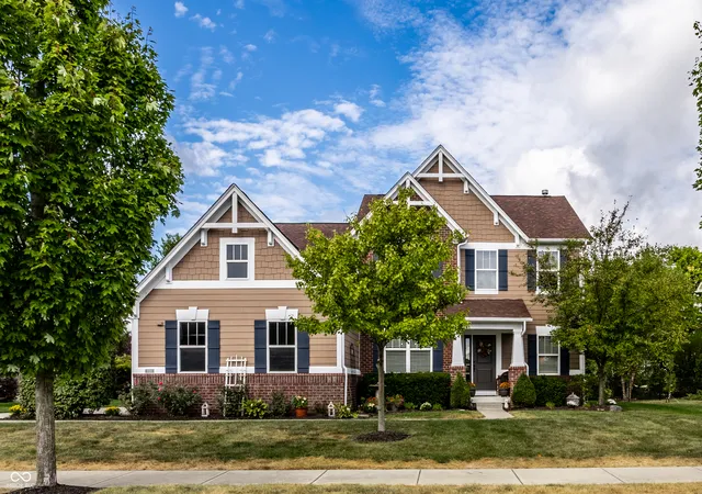 Photo 2 of Single family home for sale at 10190 Fantina Ln, Fishers, IN 46040 | MLS# 22111818 | Listing updated on 2026-09-25
