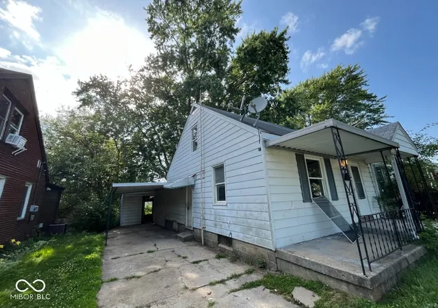 Homes for sale in Anderson, IN | 3105 Sheridan St, Anderson, IN 46016 | MLS# 22111820